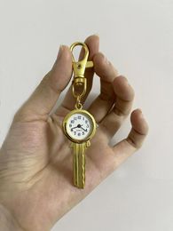 Montres de poche Vintage petit porte-clés Design montre à Quartz pour hommes femmes musique guitare Fob Clip porte-clés or horloge Collection cadeau