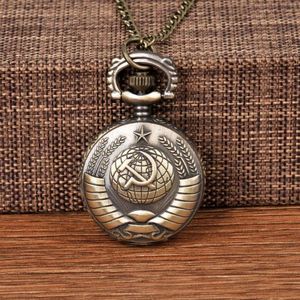 Montres de poche Vintage Soviétique Faucille Marteau Style Quartz Montre Collier Bronze Pendentif Horloge CCCP Russie Emblème Communisme Top Cadeaux Hommes