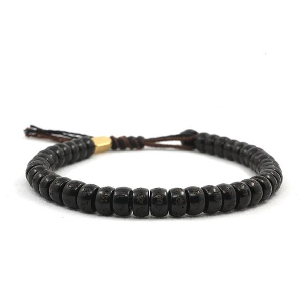 Pohier Budista Tibetano Trenzado a mano Hilo de algodón Nudos de la suerte Pulsera con dijes de latón Cuentas de concha de coco natural Brazalete tallado 240315