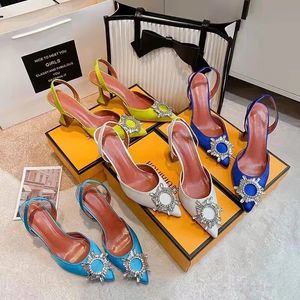 Amina Muaddi Sandals Designer Chaussures à talons chaussures robes Satin Slingbacks Crystal-Sunflower Women's Luxury Designer Party Chaussures de mariage