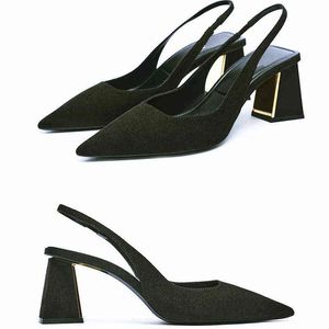 Tacones gruesos puntiagudos para mujer 2022 primavera nuevo temperamento negro Baotou semi pantuflas boca baja zapatos individuales