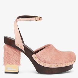 Sandálias de crina rosa para mulheres Designer de moda Lagarto pele Salto plataforma sapatos sociais 8,5 cm de salto alto de madeira sandália de grão de cortiça frontal traseira alça 35-42 com caixa