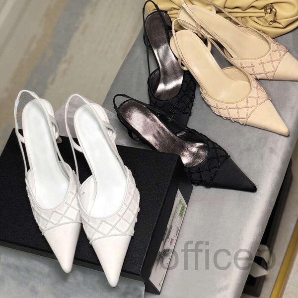 Chaussures habillées à bout pointu Sandales Designer Femmes Nouveaux Classiques Sandales à talons hauts Blanc Noir Pompes sexy Chaussures de mariée de mariage Mode Talons nus bas