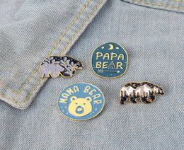 Série ours polaire broches de dessin animé femmes alliage rond Animal lettre vêtements épingles européen émail montagne arbre lune Badge broche Pi9099548