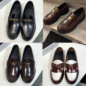 Gepolijste cowhide metaal klassieke schoenen comfortabele schoenloafers sandalen beroemde designer dames chaussure 54771