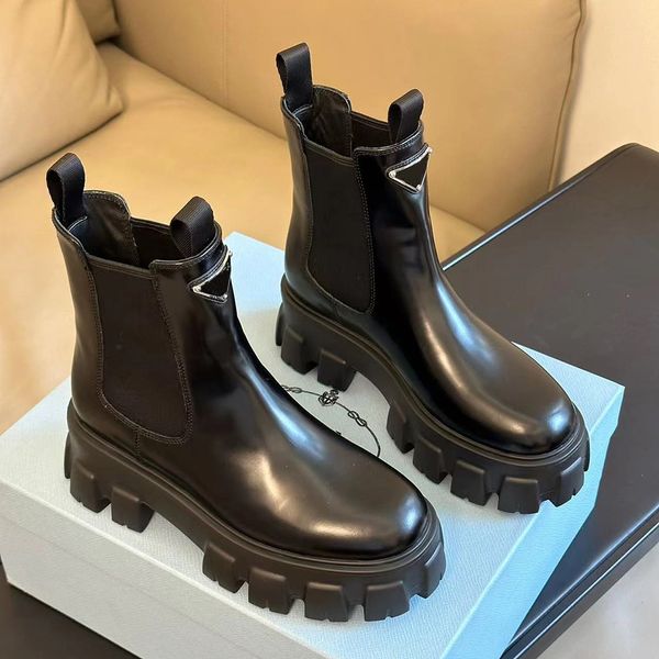 Botas de tobillo de cuero pulido Chelsea Plataforma de cuero de grano completo Elasticidad Slip-on Punta redonda Zapatos al aire libre para mujer Diseñador de lujo Botines planos Calzado de fábrica