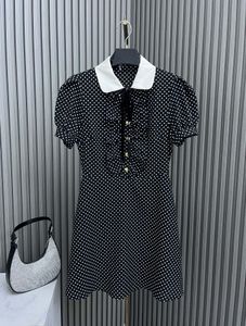Polka Dot Tie Up -jurk voor het verminderen van leeftijd en mode