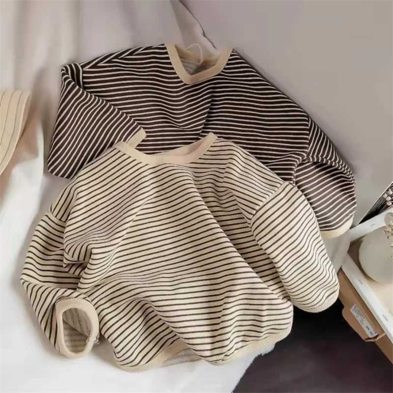Polos Lawadka 1-8T Baumwollkinderkleidung Langarm T-Shirt Striped Jungen und Mädchen Top Casual Childrens T-Shirt Herbst Spring T-Shirtl2405