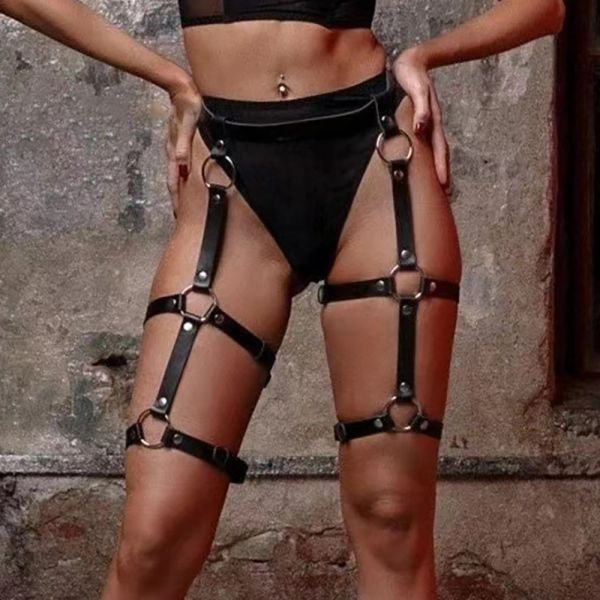 Polos Punk Arnés de cuero Mujeres Muslo Liguero Bdsm Body Bondage Lencería erótica Pierna Suspender Cinturones de espada Ropa gótica Rave