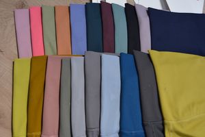 Pantalones de yoga de fibra de poliamida de Color sólido para mujer, ropa deportiva de cintura alta para gimnasio, mallas elásticas para Fitness, pantalones deportivos al aire libre para mujer