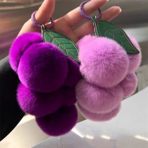 Pompon raisin porte-clés mignon moelleux en peluche raisin porte-clés femmes fille sacs porte-clés voitures porte-clés cadeau charmante décoration