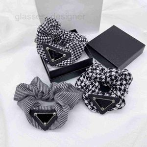 Pony Tails Holder Designer Houndstooth Dikke Darm Cirkel Eenvoudig Elegant Luxe Patroon Hoofdband Lederen Band Haarornament N5YQ