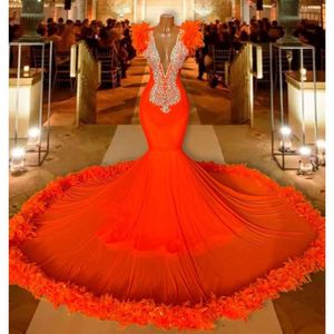 Pop Orange Prom -jurk met veren 2k23 zwarte meisjes diep v nek avondfeestjurken gala gelegenheid verjaardagsjurken 324s