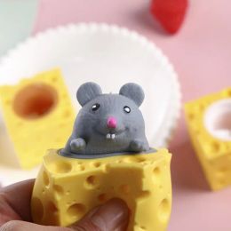 Pop Up Funny Mouse and Cheese Block Squeeze Anti-Stress Toy Cache-cache Chiffres Soulagement du stress Fidget Toys pour enfants Adultes 3 couleurs