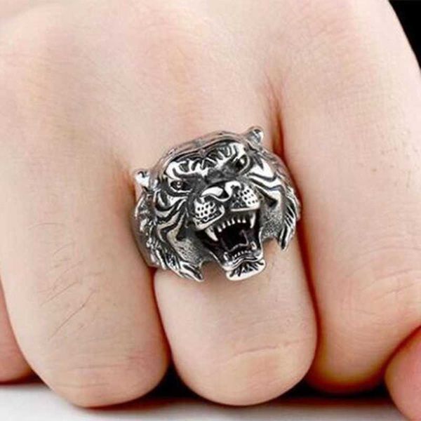 Popacc Punk Personalidad Anillo de tigre para hombre Exquisita joyería animal Titanio Acero (tamaño 8-11)