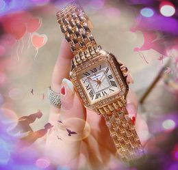 Amateurs populaires femmes montres mignonnes carré réservoir romain cadran horloge mouvement à quartz en acier inoxydable cuir glacé Hip Hop diamants anneau chaîne bracelet montre-bracelet