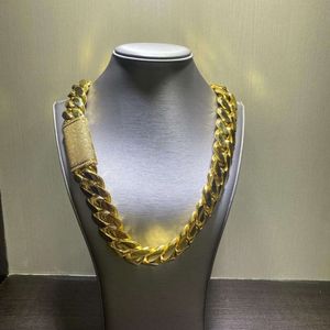 Populair 10K Gold Lab Gegroeide Diamond Hot Sale 16mm Moissanite Micro Pave Hip Hop Iced Out Miami Cuban Link Chain