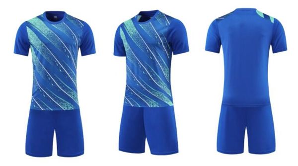 Popular 2022 HOMBRES Conjuntos de camisetas de fútbol personalizadas Entrenamiento de malla para hombres Traje de fútbol logotipo personalizado para adultos más número Con pantalones cortos kingcaps gimnasio Orden de mezcla Aceptar deportes