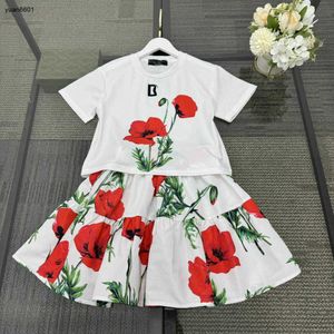 Vêtements de bébé populaires Survêtements pour enfants Ensemble deux pièces pour filles Taille 110-160 CM T-shirt et jupe courte à motifs de fleurs rouges et de feuilles vertes 24mars