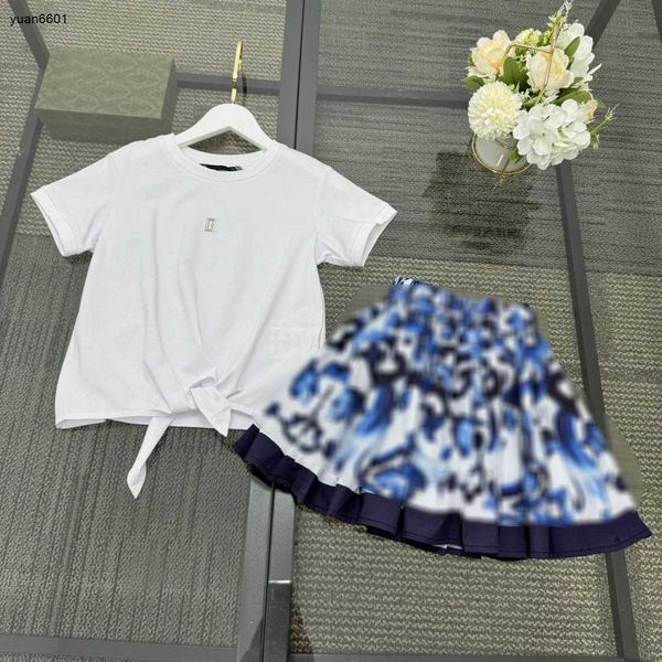 Ropa de bebé popular, chándales para niños, vestido para niñas, conjunto de dos piezas, tamaño 100-150 CM, camiseta con diseño de cintura atada y falda corta estampada azul, 24 de marzo