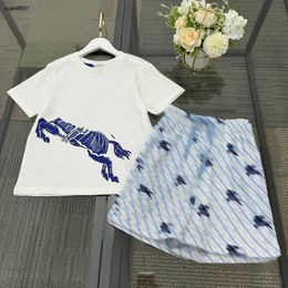 Popular Baby Tracksuit Summer Boys Clets Kids Designer Clothes Taille 100-160 cm Horse Riding Pattern Imprime T-shirt et shorts 24april