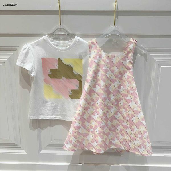 Popular Baby Tracksuit Summer Girls Dress Suit Kids Designer Clothes Taille 90-160 cm Maze Match Impression T-shirt et Camisole Robe 24Pril