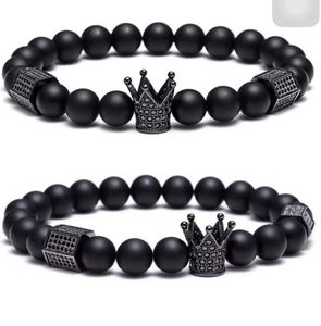 Populaire noir micro pavé CZ couronne charme mat onyx perles extensible unisexe bracelet une pièce xyb141