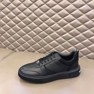 Marques populaires Hommes Baskets Chaussures En Daim En Cuir Côté Estampé Logo Caoutchouc Pebble Sports Bas-top Skateboard Marche EU38-46 Boîte D'origine