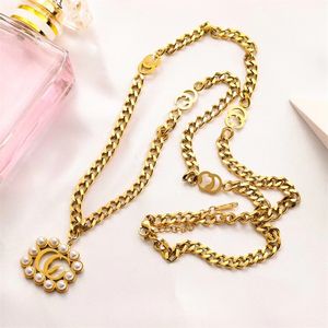 Collier en acier inoxydable pour femmes, style de célébrité populaire, triangle de styliste français, collier G en or