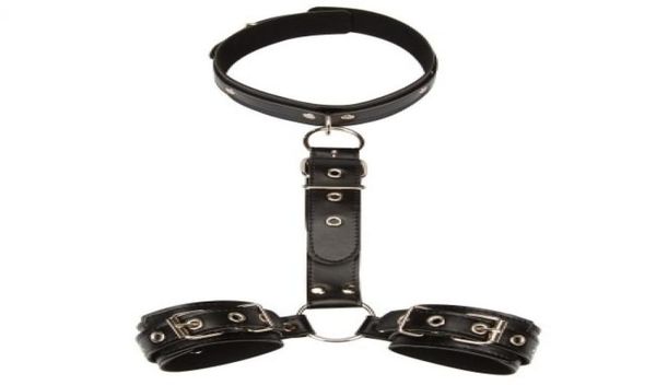 Populaire Fou Sexe Amusant Adulte Bondage Jouets En Cuir Collier De Cou Laisse BodyBack menottes Pour Les Couples Sex Toys SM T1911095866198