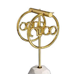 Pendientes populares Diseñador Chapado en oro Letra geométrica Pendiente de aro Personalidad de moda Pendientes de círculo grande Regalo del día de Navidad Varios 2024 ZH171 E4
