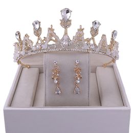 Accesorios nupciales elegantes populares Juego de joyas de corona nupcial hecha a mano Pearl Crystal Joya para mujeres 2413
