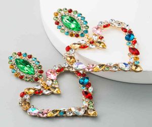 Alliage populaire en forme de cœur incrusté de couleurs diamant et boucles d'oreilles de tempérament exagérées7590500