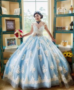 Populaire lichte hemel blauw en wit quinceanera jurk cap korte mouw applique kant met kralen sjerp boog vestidos de 15 anos baljurk 2019