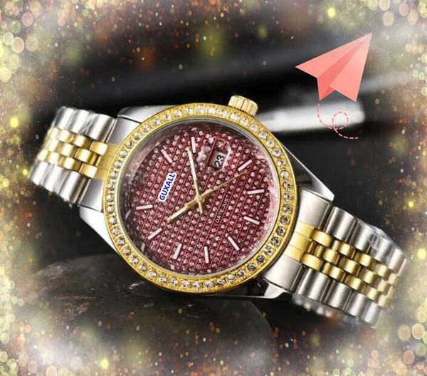 Hombres populares Tres estiches Diseño de diseño Día de la hora Hombres para mujer Reloj Strap de acero inoxidable Movimiento de cuarzo 24 horas Calendario Diamante anillo Pulsera de punto Regalos