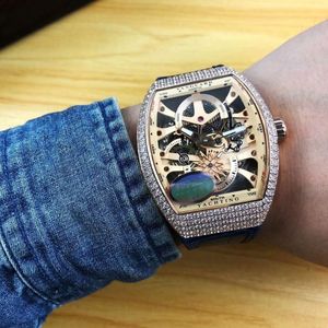 Populaire nieuwe herenhorloge import automatisch mechanisch uurwerk 54 42 MM holle wijzerplaat diamanten bezel lederen horlogeband mode Men257P