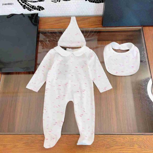 Combinaisons populaires pour nouveau-nés, vêtements pour tout-petits de haute qualité, ensemble de cinq pièces pour bébé, taille 0-6 M, combinaison serviette de salive, chapeau Fang Bei Embrassez une courtepointe 24mars