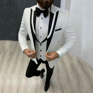 Populaire One Button Ivoire Groom Tuxedos Peak Lapel Groomsmen Hommes Costumes Mariage / Bal / Dîner Blazer (Veste + Pantalon + Gilet + Cravate) K543