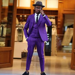Populaire violet 3 pièces mariage Tuxedos Slim Fit un bouton hommes Costume ensembles culminé revers marié Costume Homme