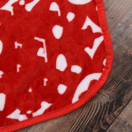 Populaire rood wit afdrukken 150x200cm koraal stapel deken fleece gooit sofa / bed / vliegtuig reizen plaids handdoekdeken