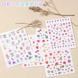 Autocollants à ongles de fleur d'été populaires sur Internet, petits autocollants japonais frais à ongles, autocollants de ongles de fille rose en gros