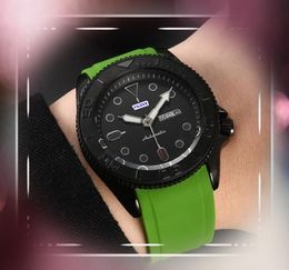 Men de super mode populaire quartz montre la journée de date horloge en céramique noir Relogio Feminino Business imperméable.