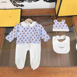 Vêtements populaires pour tout-petits Coutures contrastées Body pour bébé Taille 3-18 M 3pcs Motif de poupée imprimé partout sur la combinaison chapeau serviette de salive Aug24