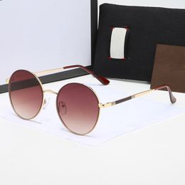 Gafas de sol populares de moda para mujer Estilo cuadrado de verano Marco completo Protección UV de calidad superior 0083S Gafas de sol Color mezclado con caja2083