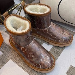 Populaire luxe dameslaarzen winter snowboots Enkellaarsjes met merklogo op de bovenkant klassieke modelaarzen wollen voering antislipzool platte hak laars van hoge kwaliteit