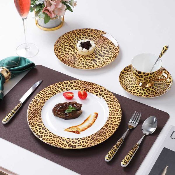 Tazas de café de porcelana y tazas de café Juegos de platos de cena Bone China Vajilla Drinkware Leopard Diseños de lujo 2023 Nueva llegada