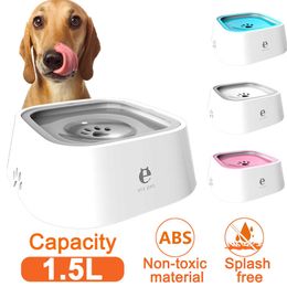 Cuenco de agua potable para perros portátil flotante 1.5L mascota boca no humectante gato sin dispensador de derrames 210615