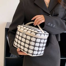 Portable exquis haute beauté sac de lavage à la mode couleur maquillage sac de rangement en laine mode portable grande capacité sac cosmétique