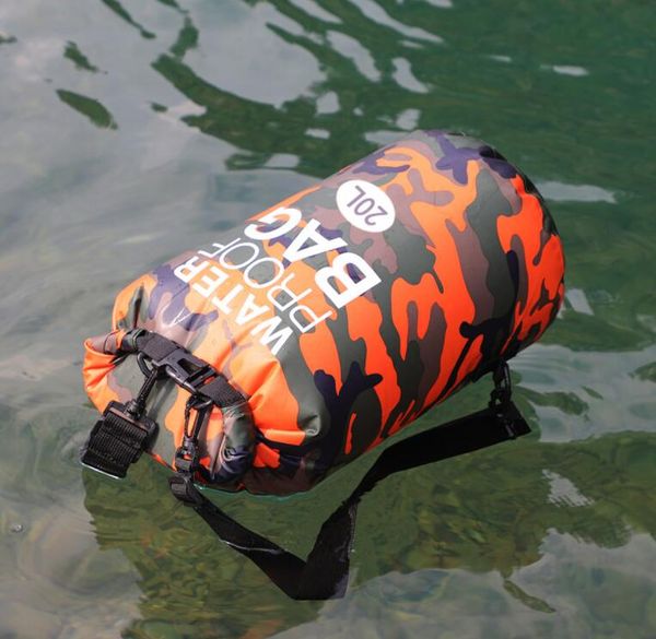 Bolsa de agua de camuflaje plegable portátil 20L 3oL Bolsas secas de almacenamiento impermeables para canoa Kayak Rafting Deportes Equipo de camping al aire libre Equipo de viaje