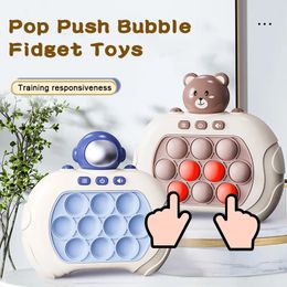 Jugadores de juegos portátiles Electrónico Quick Push Pop Game Consola portátil Press Fidget Toys Bubble Light Up Pushit Regalo Niños Adultos Cumpleaños Navidad